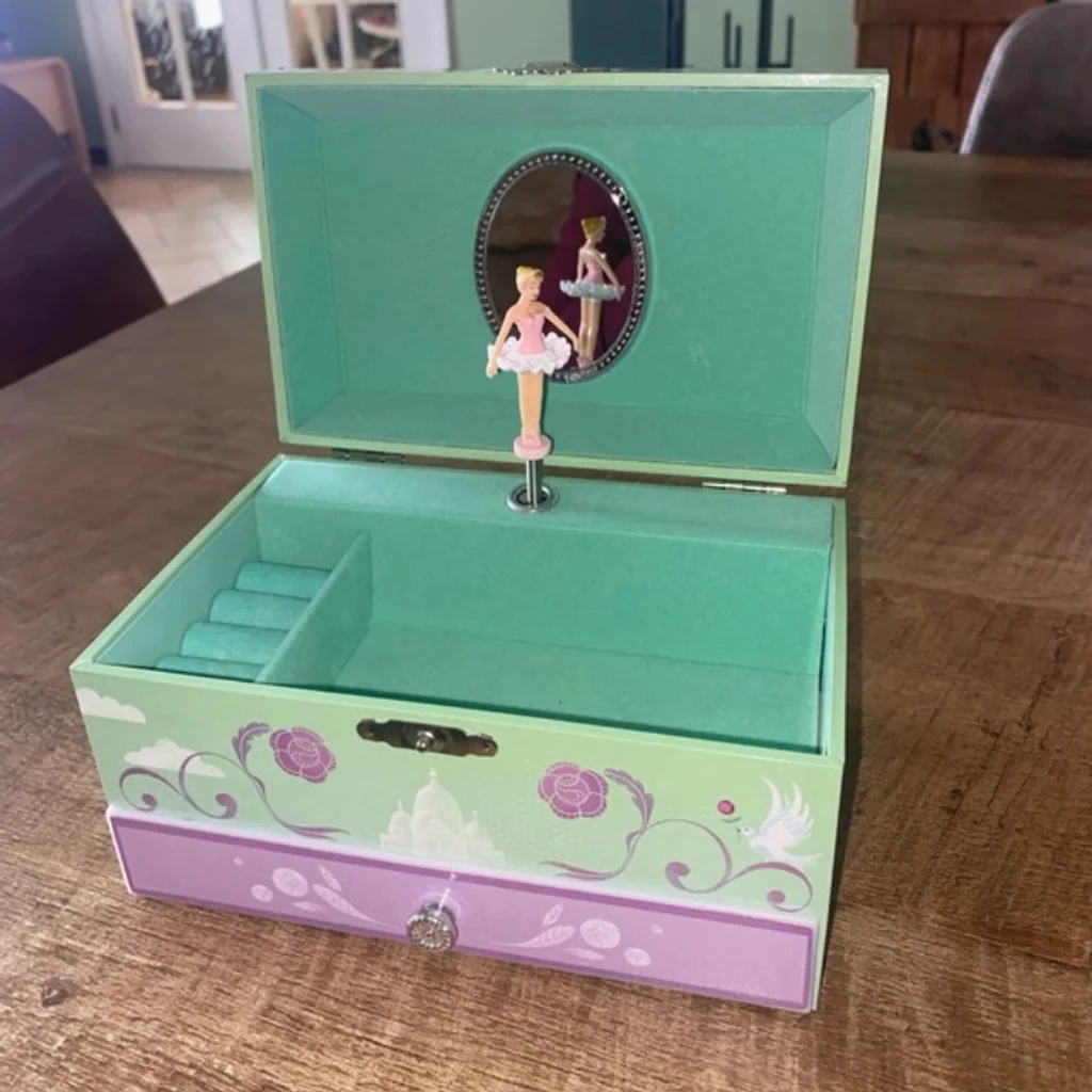 Coffret à bijoux musical